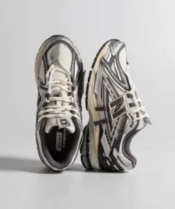 New Balance 1906A Silver Metallic