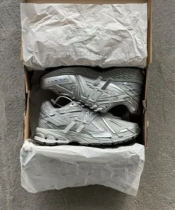 Alternative view of New Balance 1906A Concrete Silver